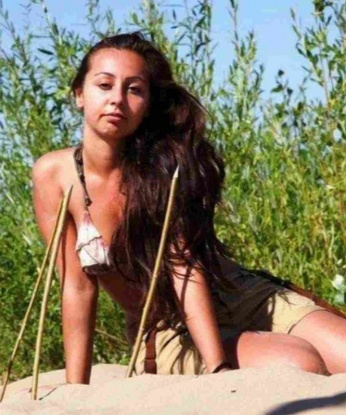 Милана, 19